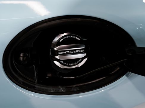 Used 2023 Porsche 718 Cayman GT4 RS image 43