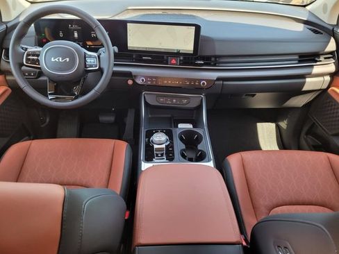 New 2026 Kia Carnival EX FWD image 14