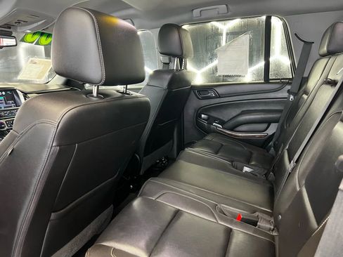 Used 2018 Chevrolet Tahoe LT w/ LT Signature Package image 22
