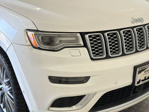 Used 2017 Jeep Grand Cherokee Summit w/ Platinum Series Group AWD/4WD image 11