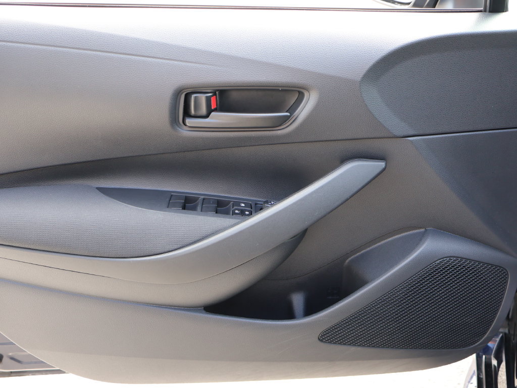 Used 2025 Toyota Corolla LE FWD image 19