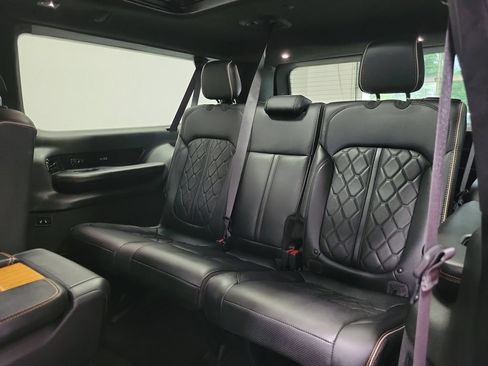 Certified 2024 Jeep Grand Wagoneer L Series III AWD/4WD image 34