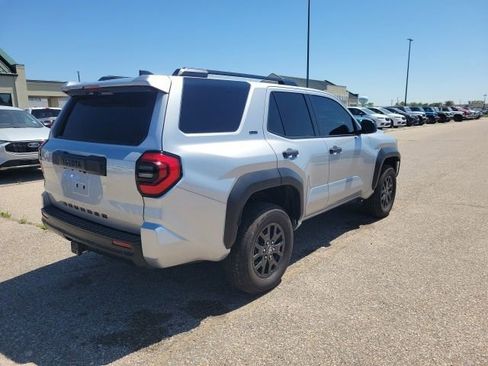 Used 2025 Toyota 4Runner SR5 image 21