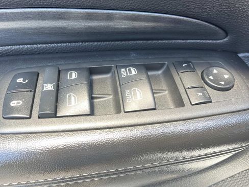 Used 2022 Dodge Durango SXT w/ Anodized Platinum Package AWD/4WD image 26