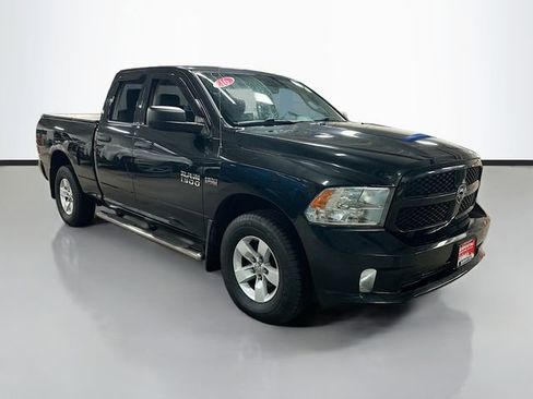 Used 2016 RAM 1500 Express AWD/4WD image 3