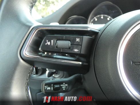 Used 2024 Porsche Macan AWD/4WD image 66