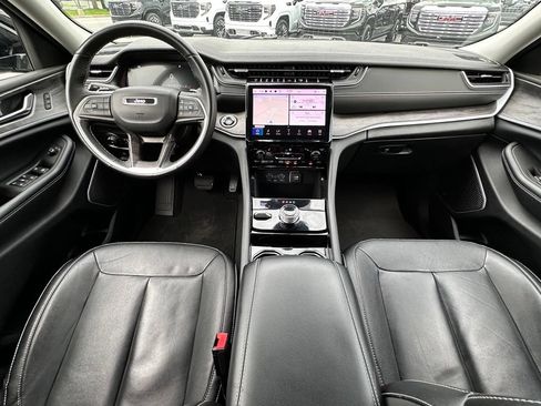 Used 2022 Jeep Grand Cherokee L Limited AWD/4WD image 30