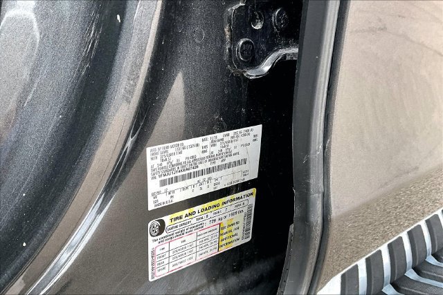 Used 2019 Ford Expedition XLT w/ Equipment Group 202A AWD/4WD image 34