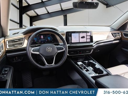 Used 2024 Volkswagen Atlas SE FWD image 14