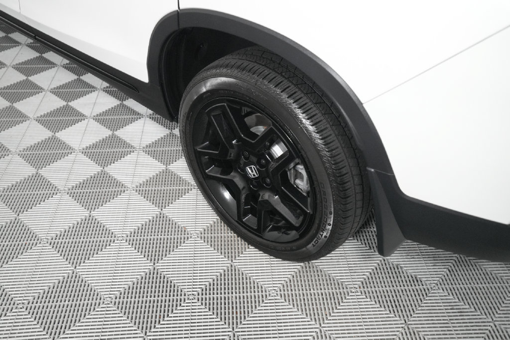 Used 2025 Honda Passport Black Edition image 8
