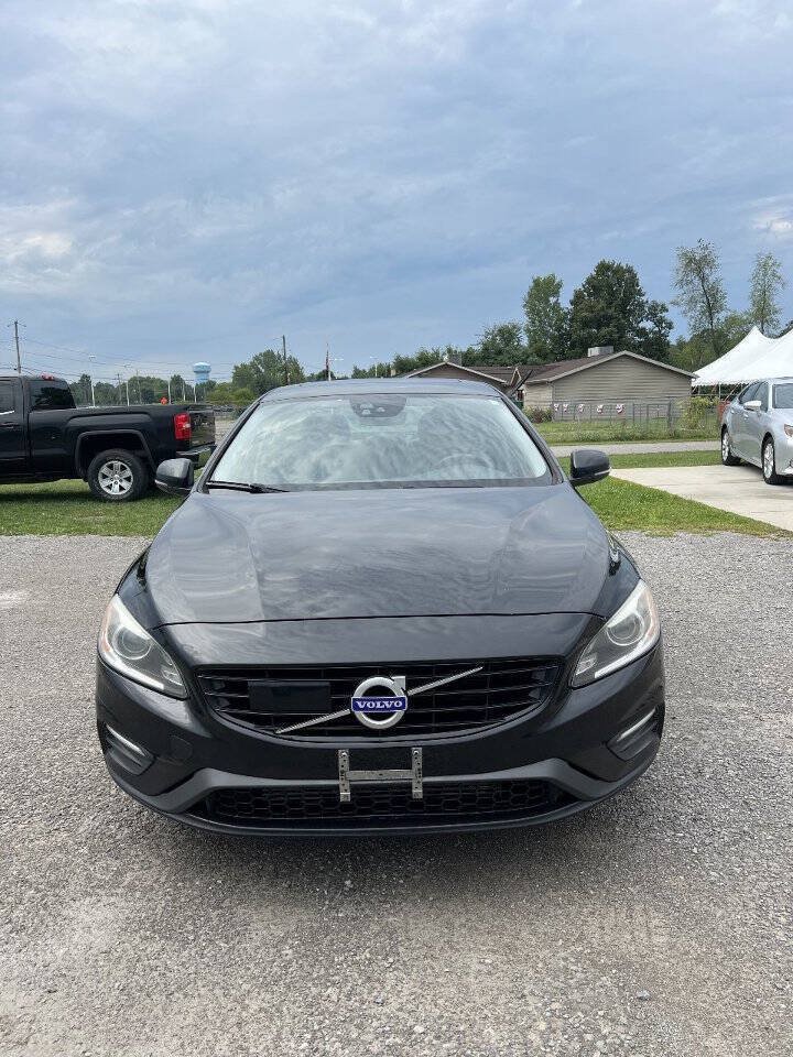 Used 2018 Volvo S60 T5 Dynamic w/ Vision Package FWD image 4