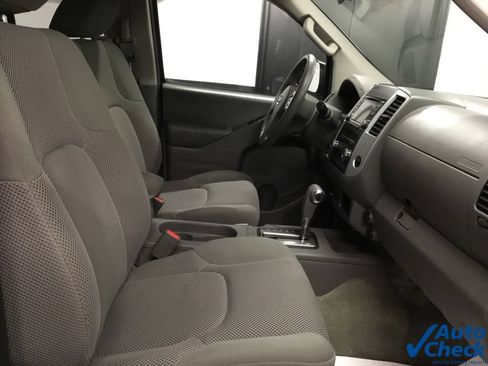 Used 2015 Nissan Frontier SV AWD/4WD image 35