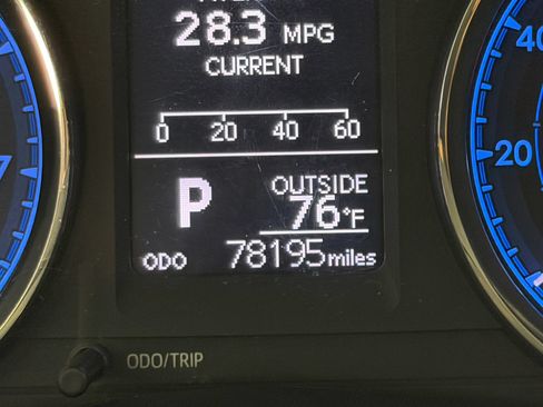 Used 2019 Toyota Corolla LE w/ Carpet Mat Package (TMS) FWD image 40