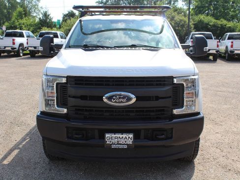 Used 2019 Ford F250 XL w/ Power Equipment Group AWD/4WD image 2