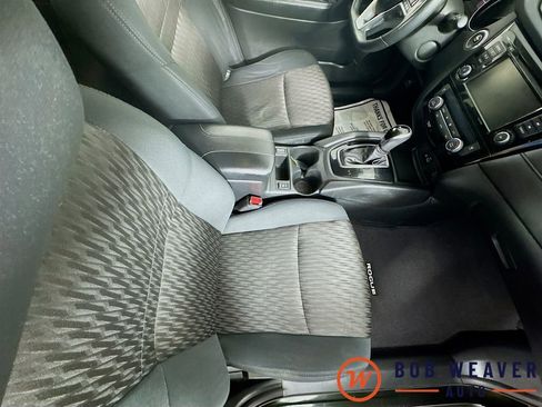 Used 2018 Nissan Rogue SV AWD/4WD image 35