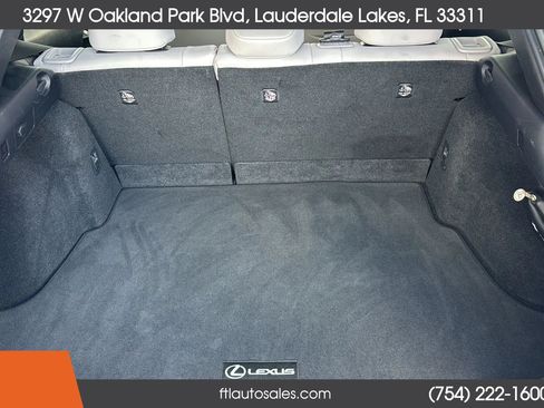 Used 2019 Lexus UX 200 w/ Premium Package FWD image 36