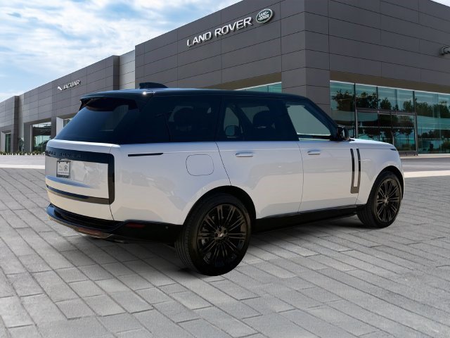 Certified 2025 Land Rover Range Rover SE AWD/4WD image 5