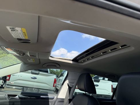 Used 2015 Volkswagen Jetta TDI SEL FWD image 32