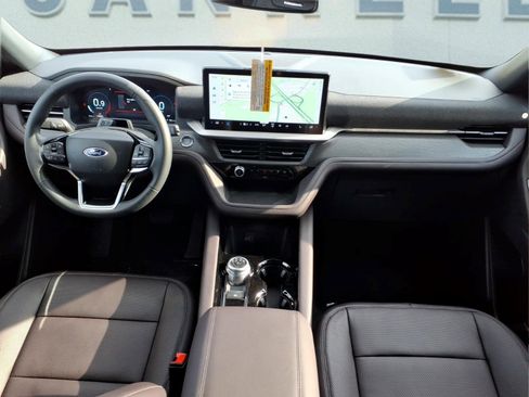 New 2026 Ford Explorer Platinum AWD/4WD image 7