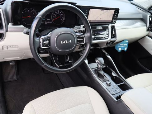 Used 2023 Kia Sorento S w/ Panoramic Sunroof Package FWD image 11