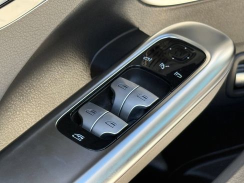 Used 2023 Mercedes-Benz C 300 Sedan image 24