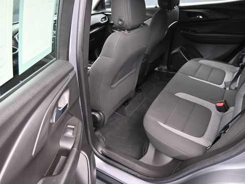 Used 2023 Chevrolet TrailBlazer LS FWD image 17
