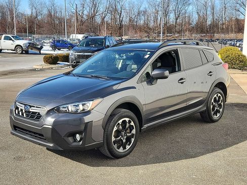 Used 2023 Subaru Crosstrek 2.0i Premium image 3
