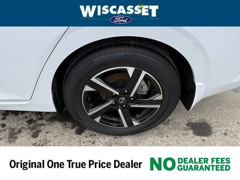 Used 2025 Nissan Sentra SV w/ Lighting Package image 19