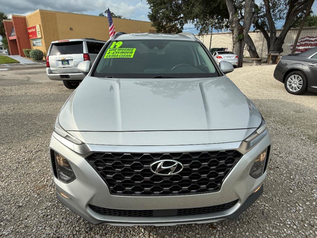 Used 2019 Hyundai Santa Fe SEL w/ Cargo Package FWD image 2