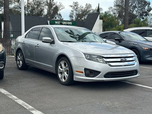 Used 2012 Ford Fusion SE FWD image 2