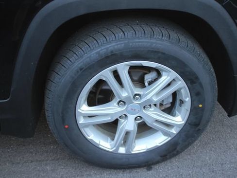 Used 2023 GMC Terrain SLE AWD/4WD image 34