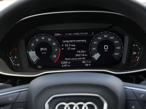 Used 2025 Audi Q3 2.0T Premium image 12