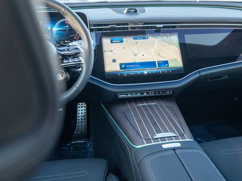 Used 2026 Mercedes-Benz E 53 AMG e 4MATIC Sedan image 19