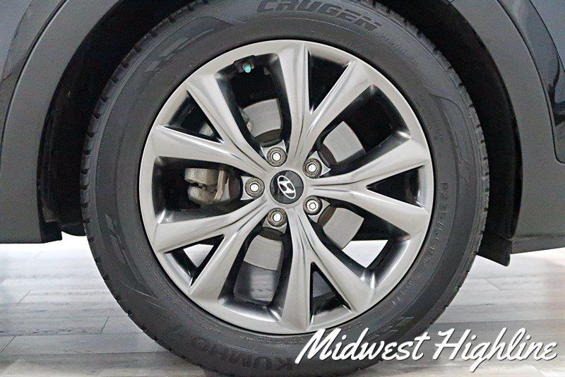 Used 2017 Hyundai Santa Fe Sport AWD/4WD image 24