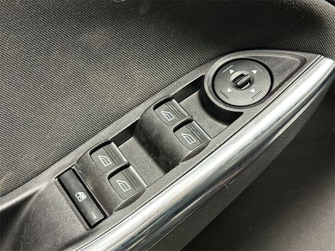 Used 2017 Ford Focus ST image 18