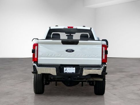 Used 2025 Ford F350 XLT w/ 360-Degree Camera Package AWD/4WD image 4