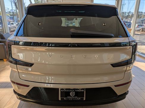 New 2025 Volvo EX90 Plus w/ Protection Package Premier image 5