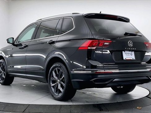 Used 2023 Volkswagen Tiguan SE image 12