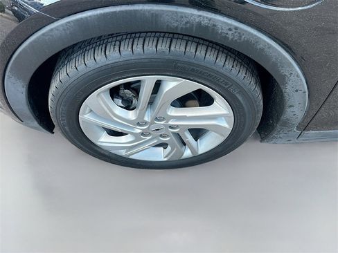 Used 2022 Chevrolet Bolt LT image 29