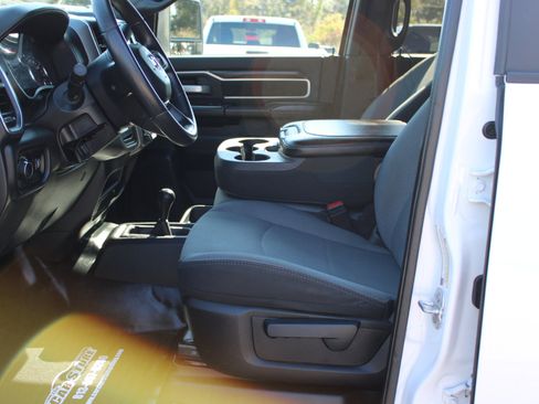 Used 2024 RAM 4500 SLT w/ Quick Order Package 2YG SLT image 12