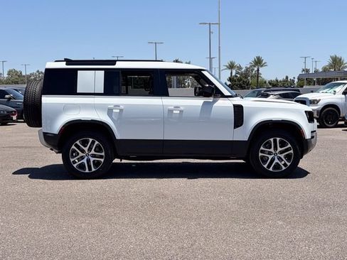 Used 2025 Land Rover Defender 110 S AWD/4WD image 27