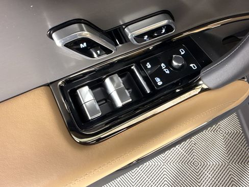 New 2026 Land Rover Range Rover Sport SE image 12