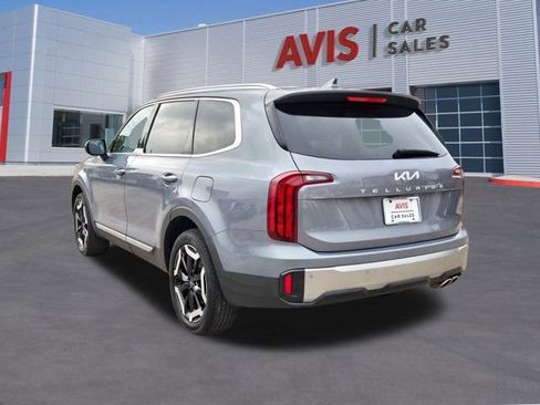 Used 2025 Kia Telluride S image 10