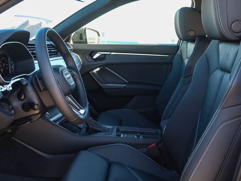 New 2025 Audi Q3 2.0T Premium image 26