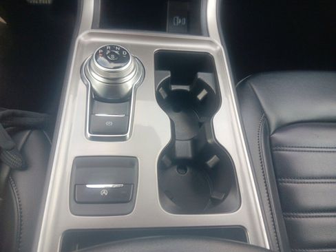 Used 2023 Ford Edge SEL image 26