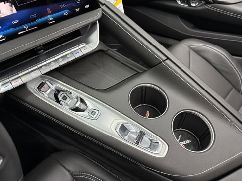 Used 2026 Chevrolet Corvette Stingray Coupe w/ Z51 Performance Package RWD image 29