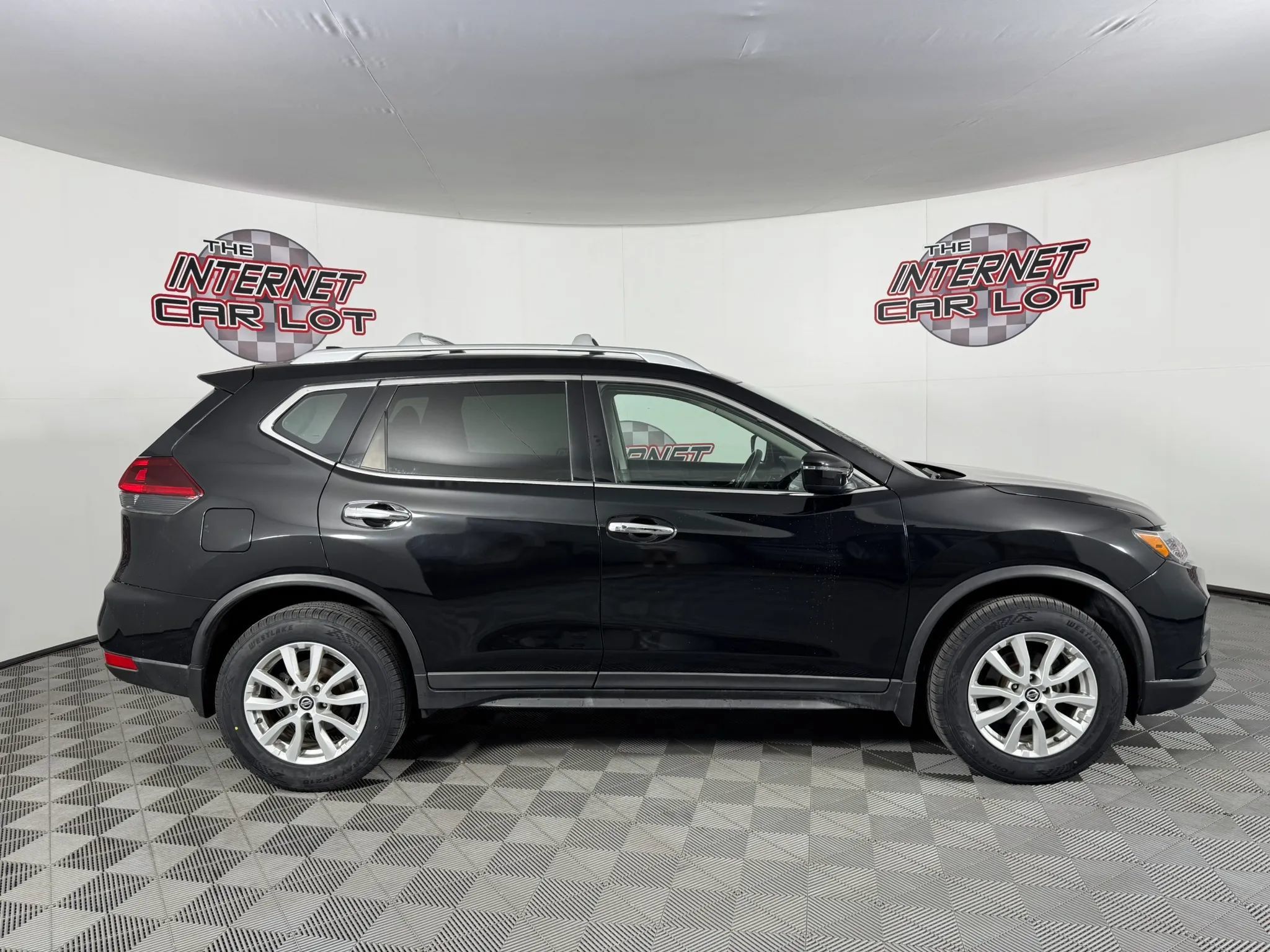 Used 2020 Nissan Rogue SV AWD/4WD image 8