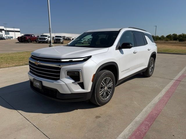 Used 2024 Chevrolet Traverse LT w/ LPO, Floor Liner Package FWD image 8