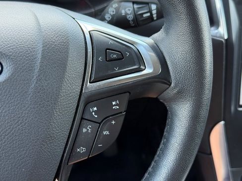 Used 2024 Ford Edge Titanium image 32