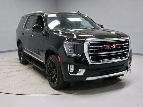 Used 2024 GMC Yukon SLT w/ SLT Luxury Package AWD/4WD image 1